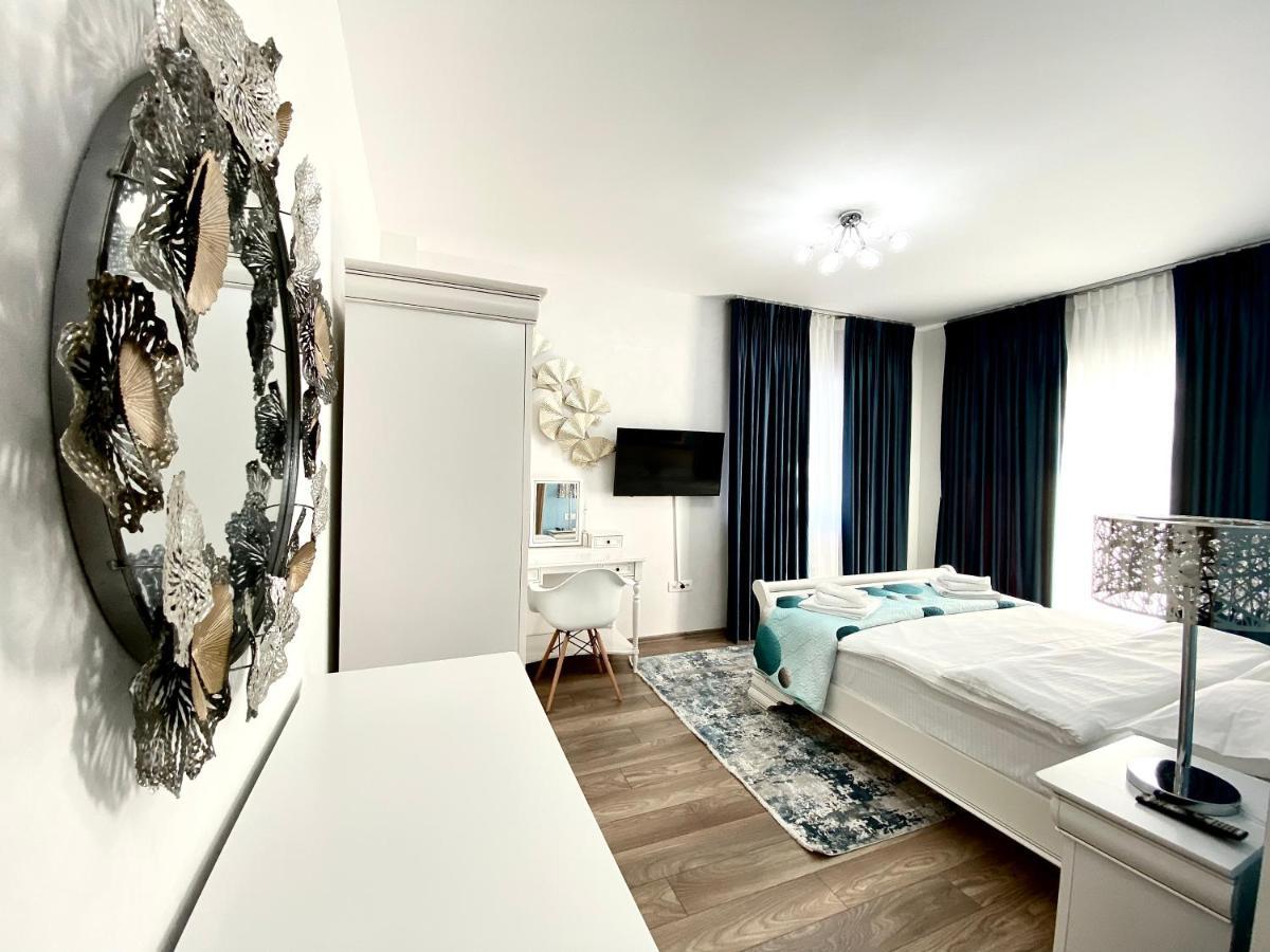 Appartement White Dream Penthouse With Jacuzzi à Braşov Extérieur photo